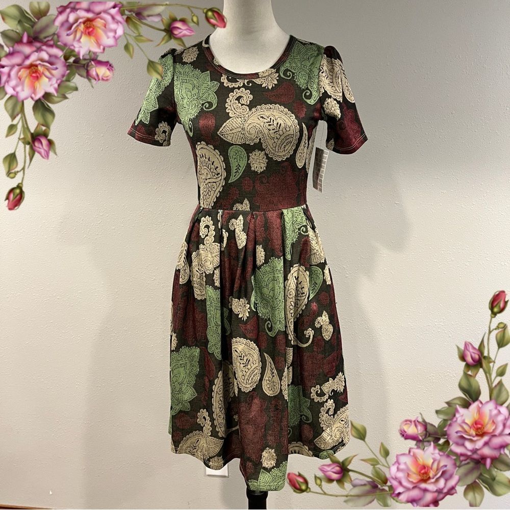 LuLaRoe Paisley print short sleeve Amelia dress size small